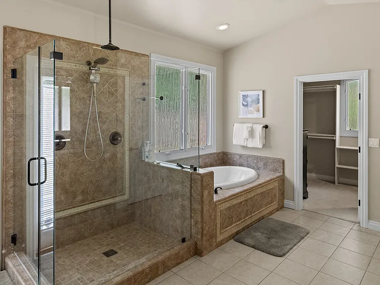 1400 Bonita Dr — Photo 4