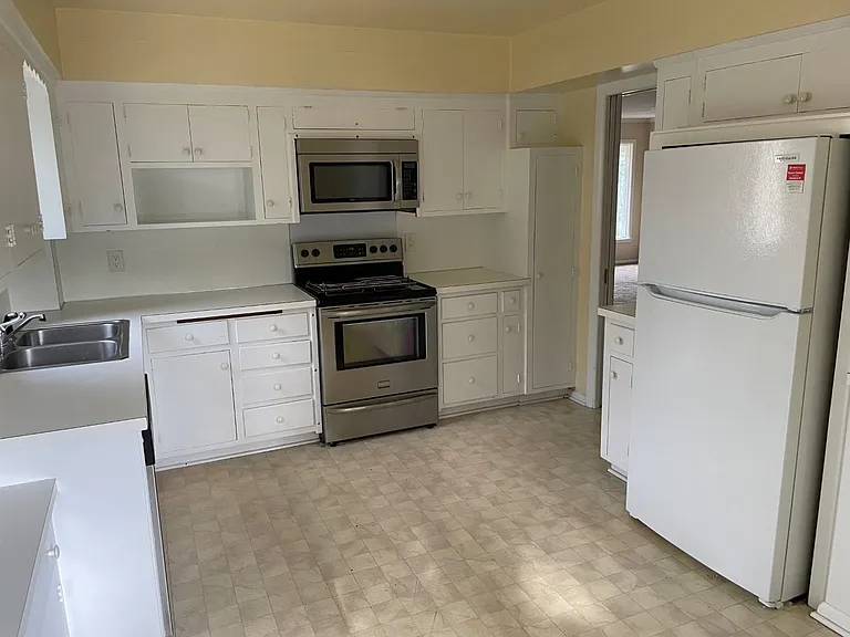 Kitchen - upper level