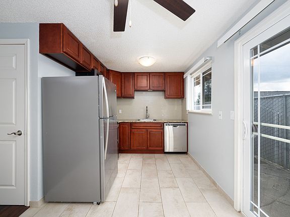 2nd image of 4803 SE Boardman Ave #712