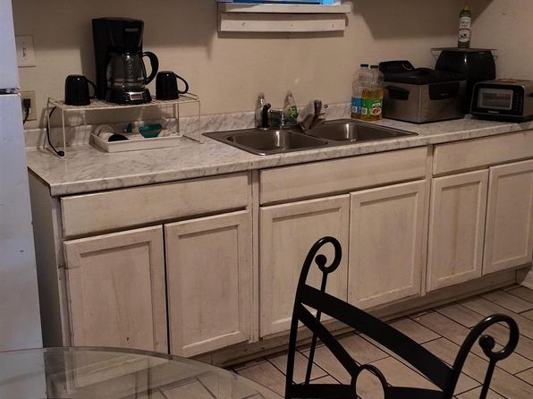 baton-rouge-louisiana-448473359 picture