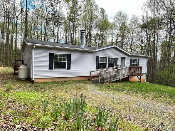 4529 Sandy Berry Rd, Jonesville, NC 28642