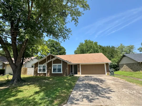 1484 E Cortland St, Fayetteville, AR 72703
