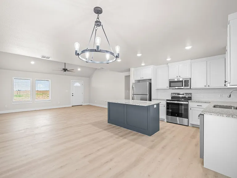 10601 E County Road 7400 — Photo 3