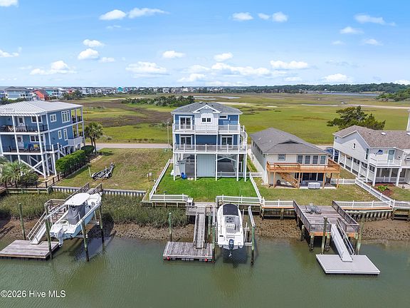 3rd image of 122 Sailfish Drive