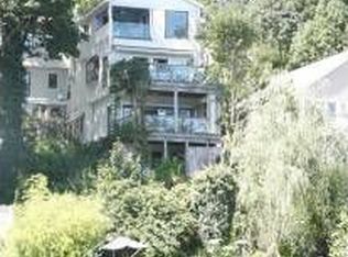 233 Lakeside Ave, Lake Hopatcong, NJ 07849