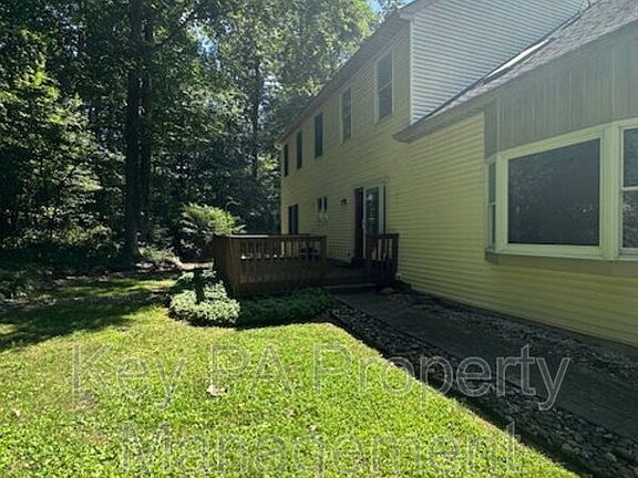 2nd image of 16 Brookhollow Dr