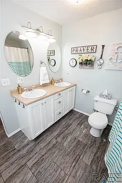 2305 S Glendale Ave — Photo 6