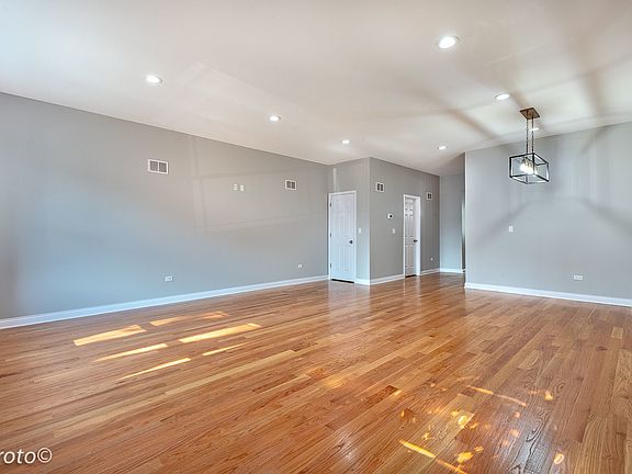 5th image of 1036 N Monticello Ave