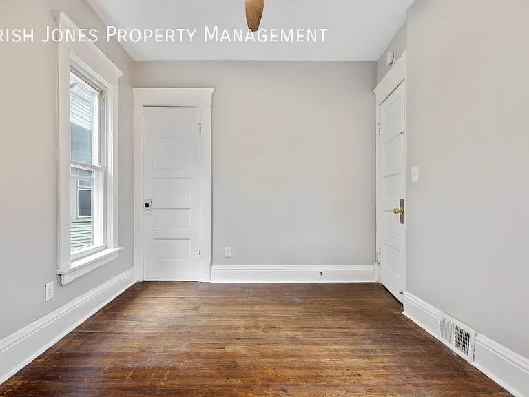 1899 Seneca St #2 — Photo 14