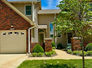 16284 Lea Oak Dr, Chesterfield, MO 63017