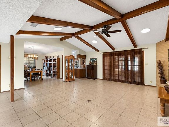 3rd image of 1706 Hickory Ct