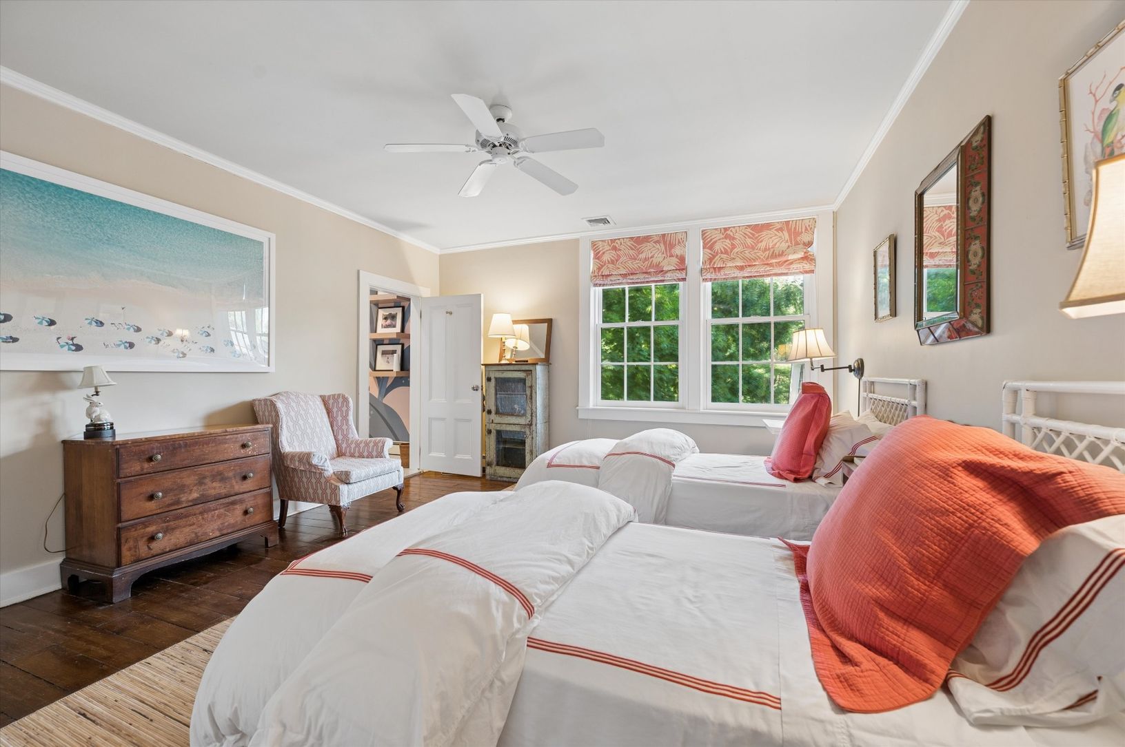  Twin Guest Bedroom with shared bath