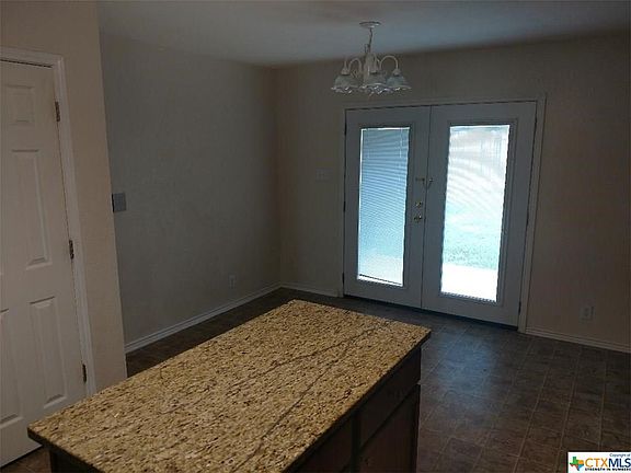 4th image of 2249 Stoneleigh Dr