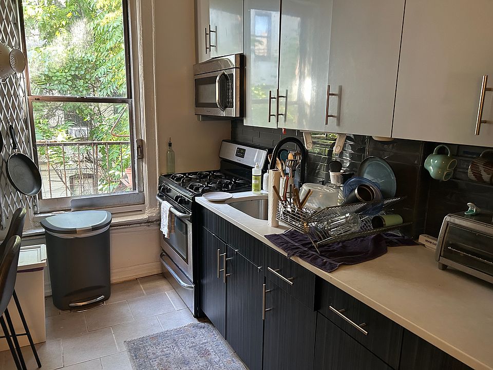 1st image of 380 Saint Johns Pl #3A
