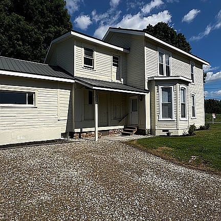 5th image of 956 Depot Rd