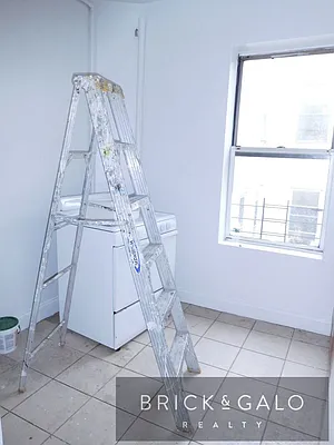 Rented by BRICK & GALO REALTY CORP | media 10