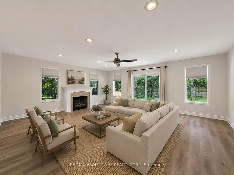 2130 Greenhurst Ave #UPPER — Photo 17