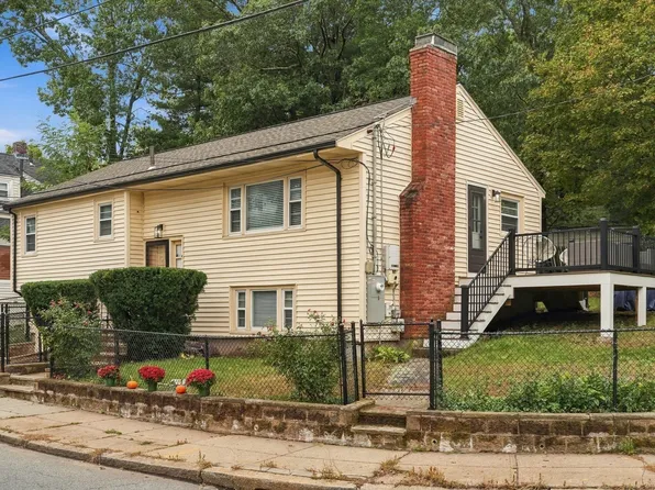 9 Crossman St, Mattapan, MA 02126