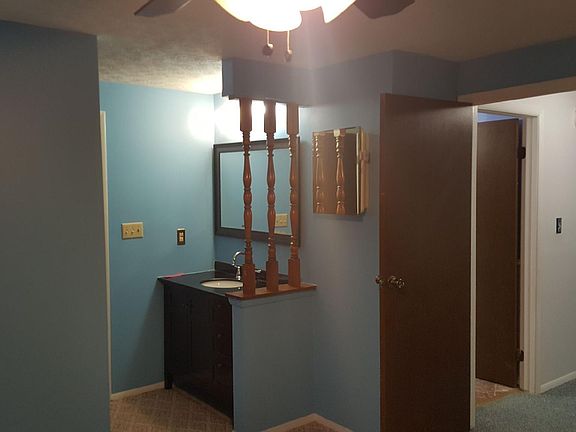 3rd image of 2912 Hollyhead Dr