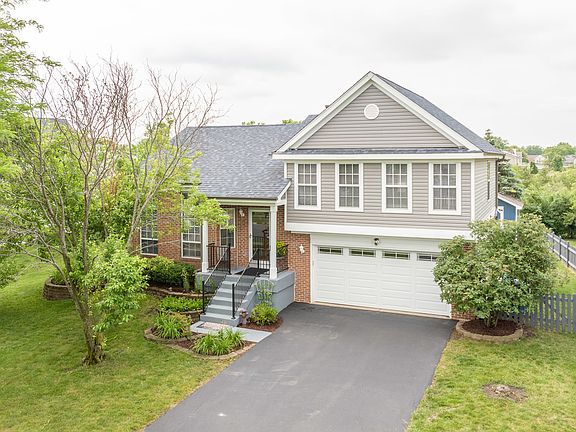 3rd image of 2247 Camden Ln