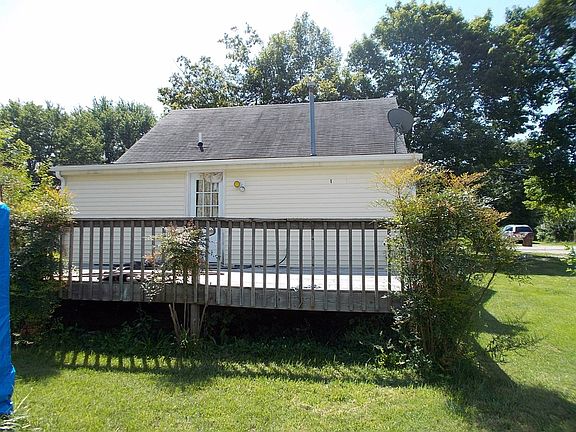 5th image of 419 W Maple Ave