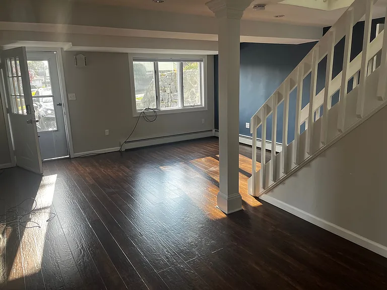 20 Sherman Ave — Photo 11