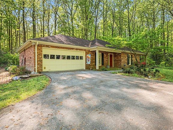 3rd image of 457 Valleymeade Dr