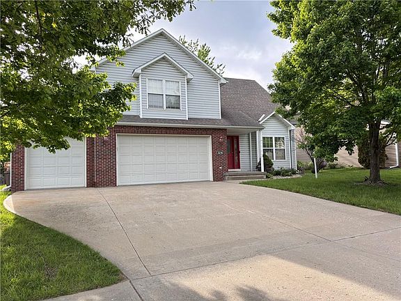 2nd image of 3216 Morton Ln