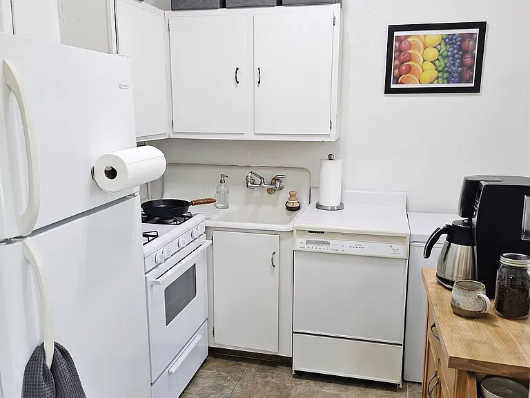 433 State St #1 — Photo 3