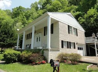 24 Brook St, Williamson, WV 25661