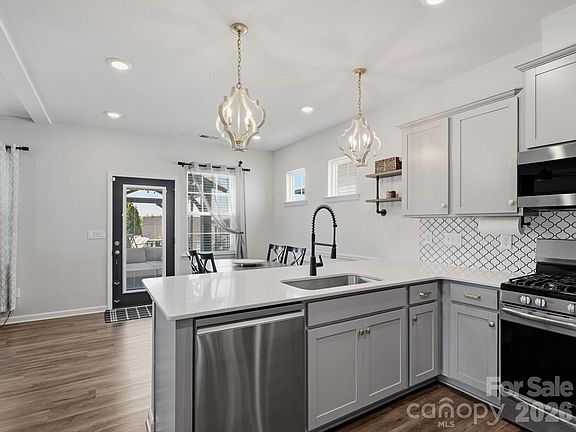 5th image of 4817 Hawksbill Ln