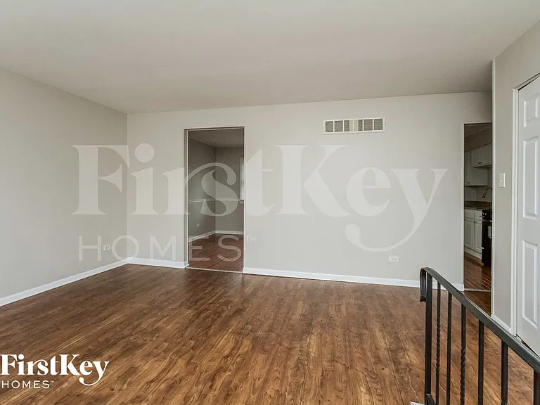 4924 Imperial Dr — Photo 4