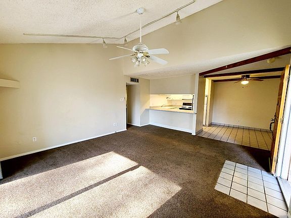 5th image of 812 S Langley Ave