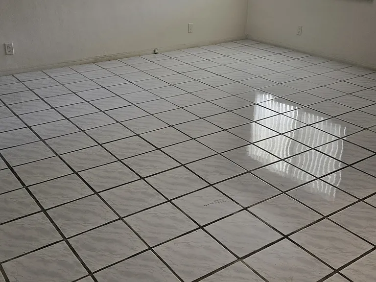 581 Blue Heron Dr #108B — Photo 2