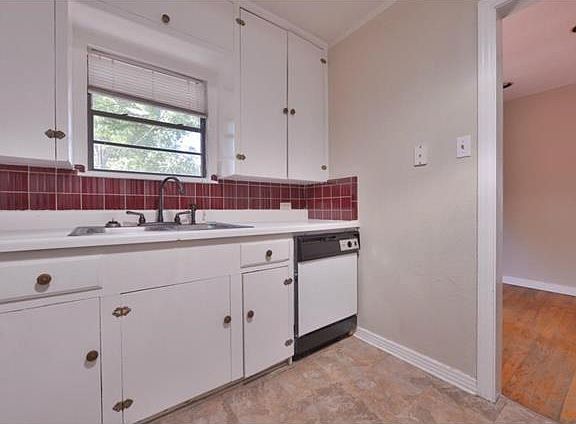 4th image of 7827 W Lovers Ln