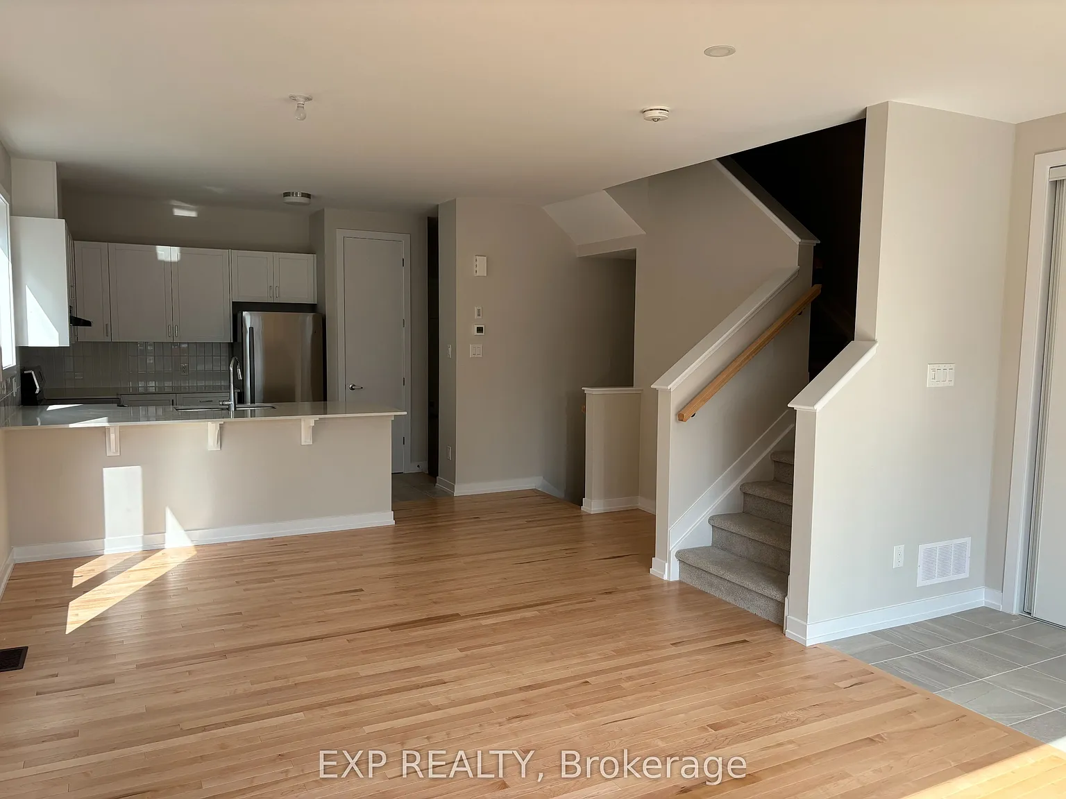 3 bed, $2,600 — Photo 2