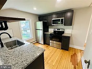 9 E Poplar St — Photo 4
