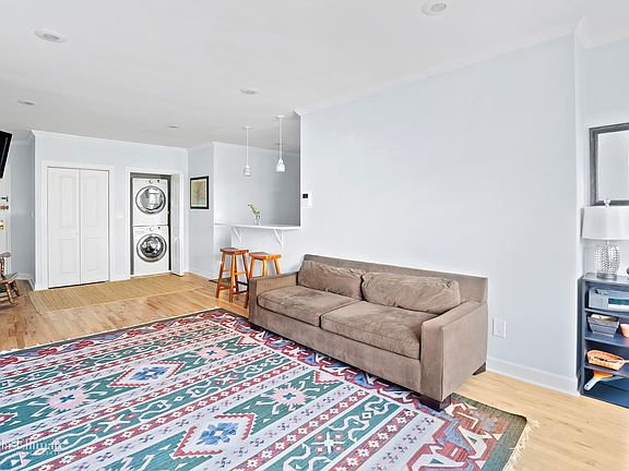 4th image of 3750 Hudson Manor Ter APT 2GE
