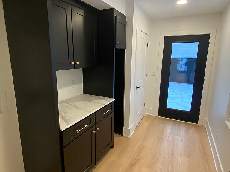 421 S Union St — Photo 21