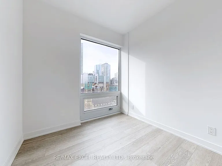 88 Queen St E #1710 — Photo 26