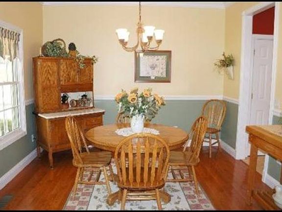 Dining Area 2nd View