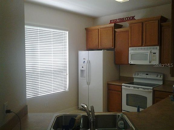 5th image of 15349 Oak Apple Ct #2