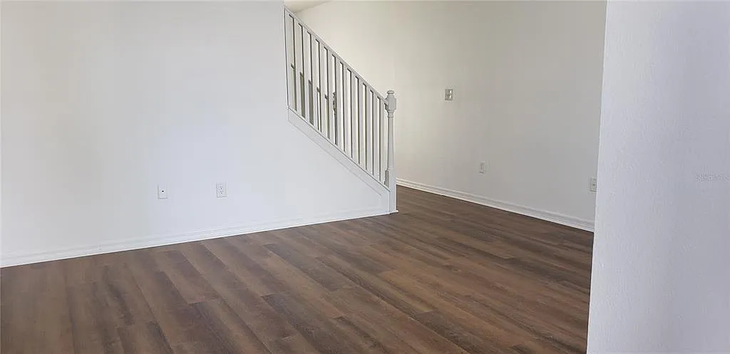 2 bed, 2.5 bath, 1358 sqft, $1,700 — Photo 4