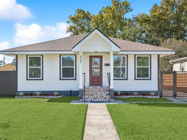 537 Huntlee Dr, New Orleans, LA 70131