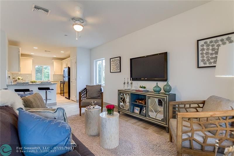 1st image of 603 NE 28th St APT 2