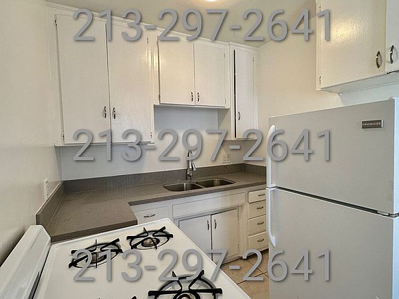 3rd image of 6042 Romaine St #3