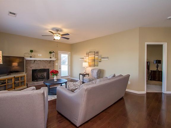 2nd image of 151 Sugartree Ln