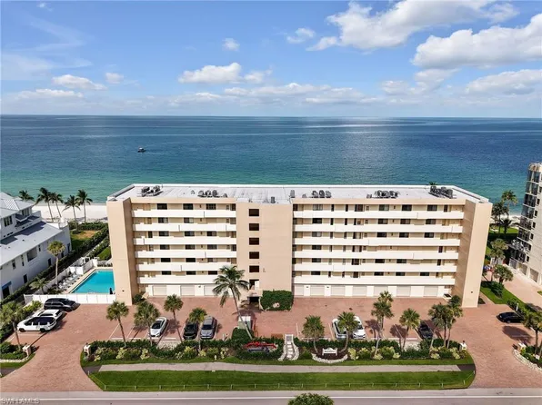 10475 Gulf Shore Dr 132, Naples, FL 34108