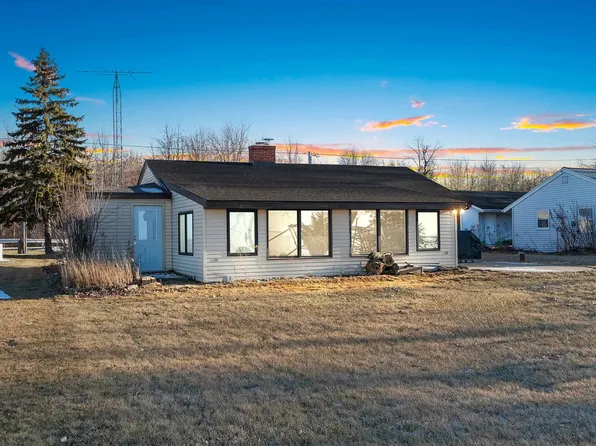 N9549 Bay Shore Ln, Luxemburg, WI 54217