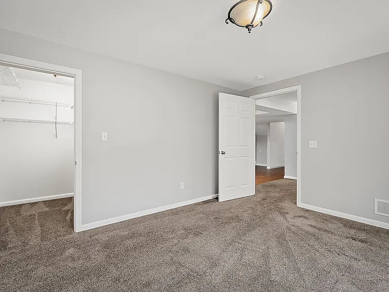 175 Shadow Pointe Dr — Photo 24